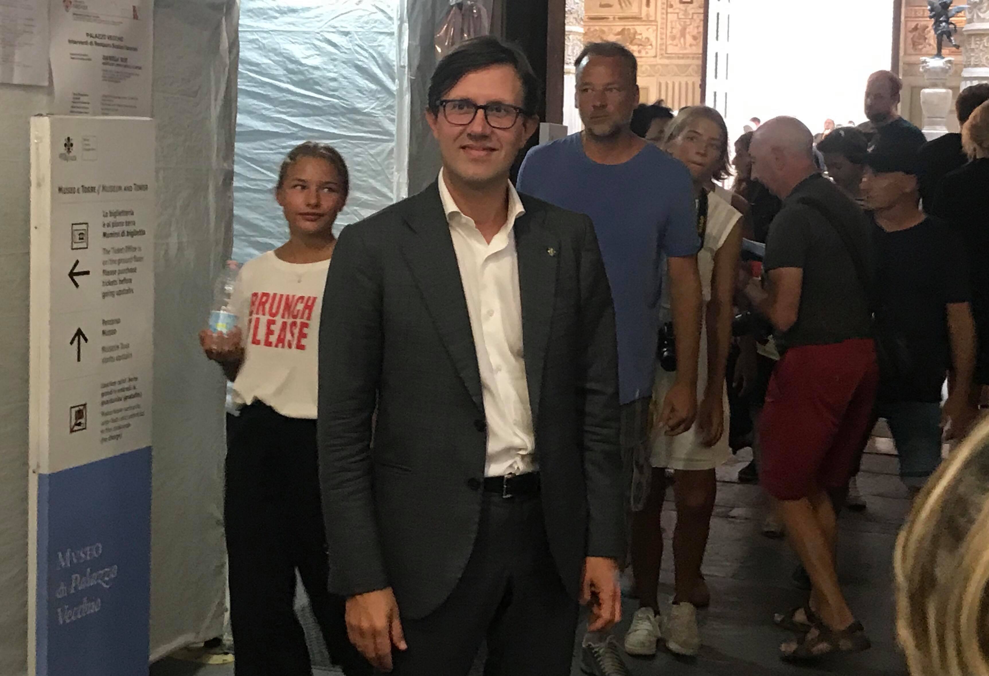 Nardella: "Varate nuove misure per agevolare la vita dei cittadini. Lunedì un bando per acquistare mascherine"