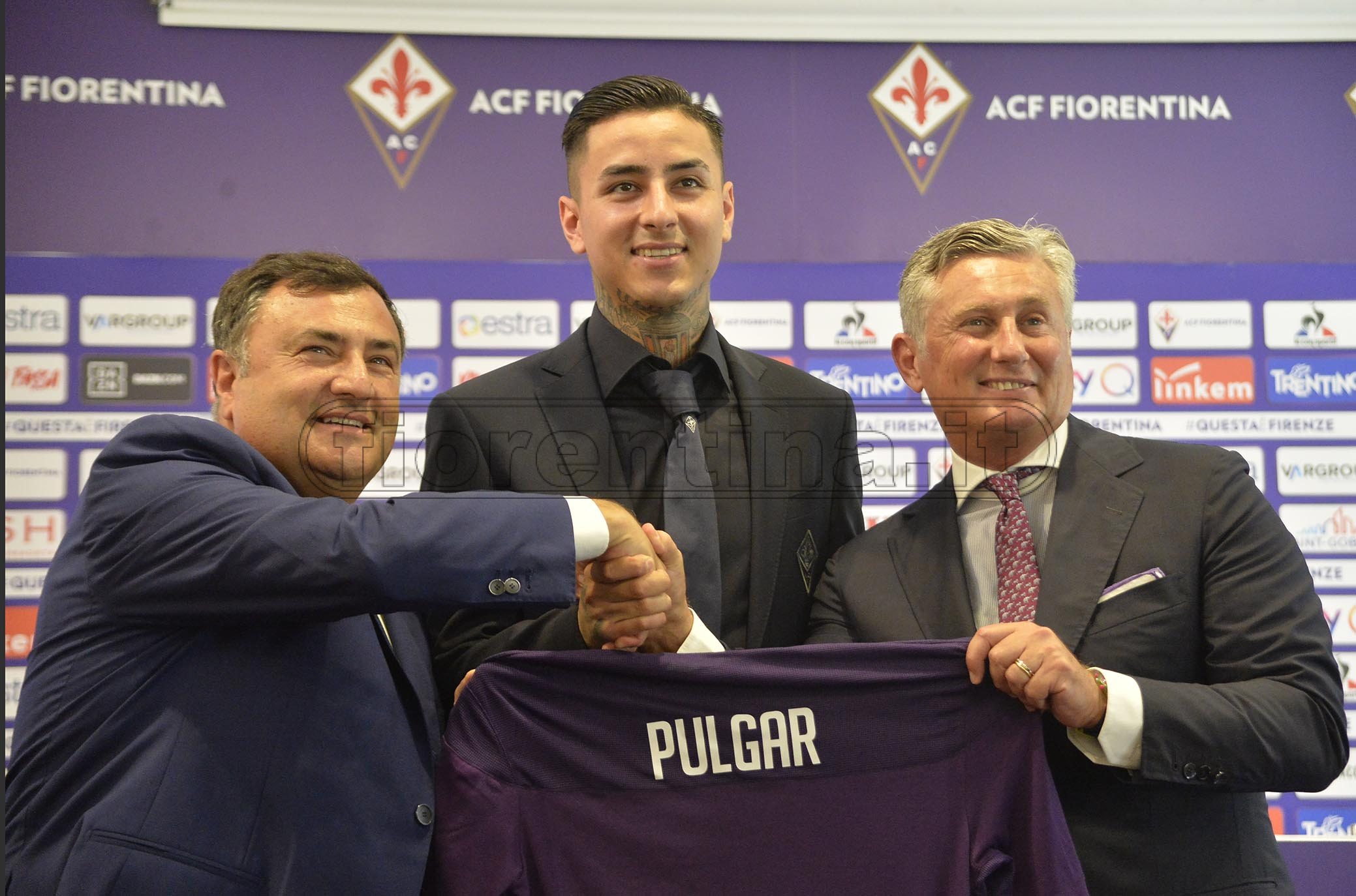 Le immagini della conferenza di Pulgar nella FOTOGALLERY