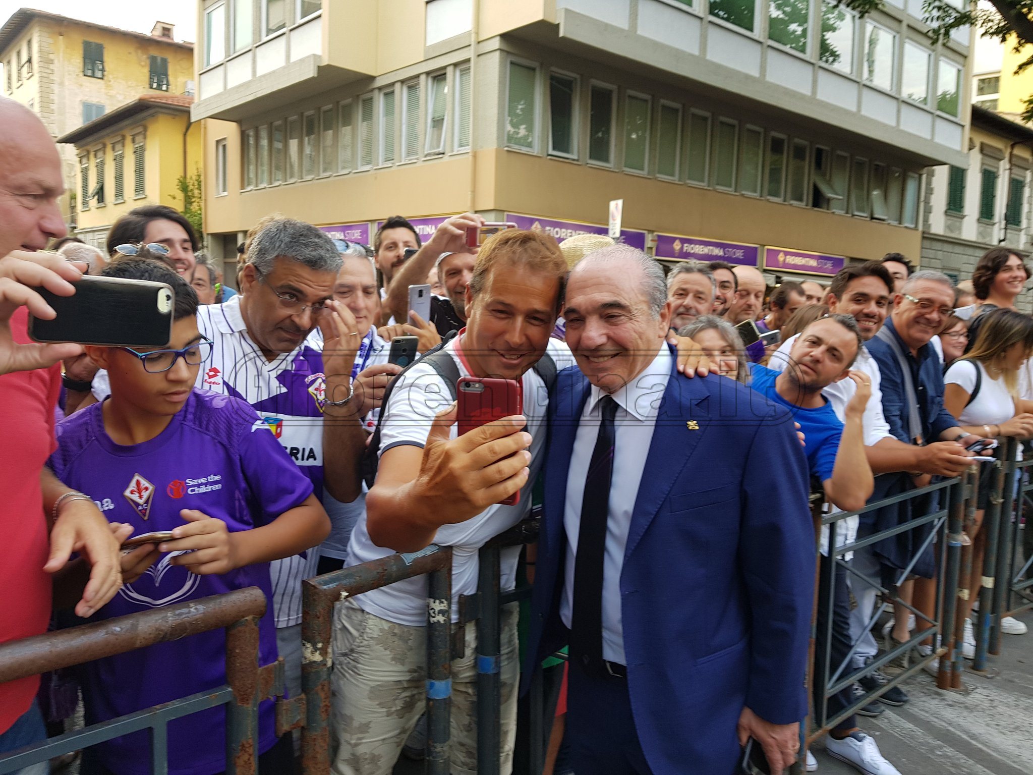 Commisso con i tifosi