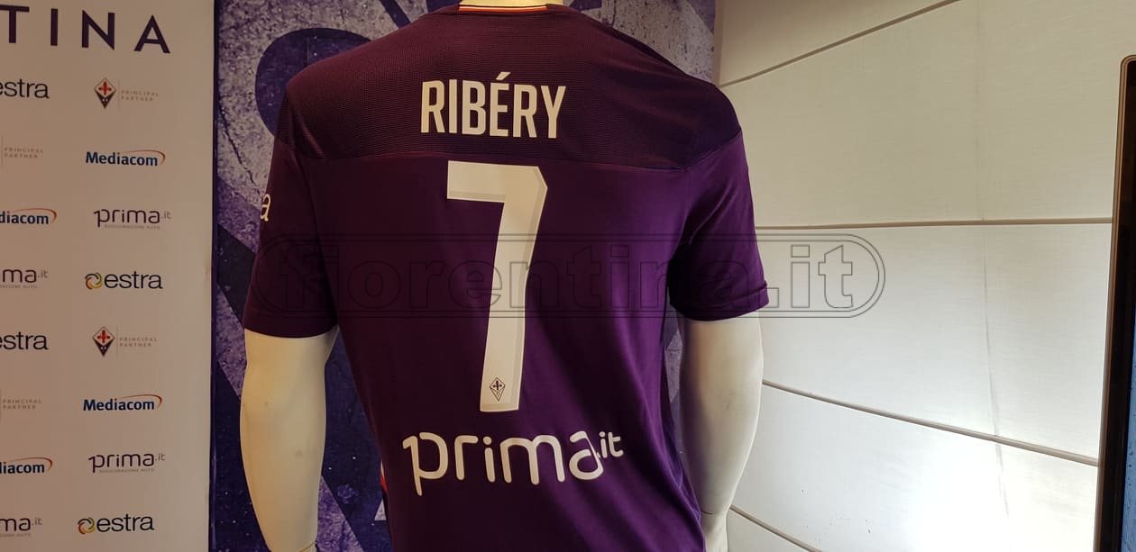 Standig ovation e prestazioni. Ribery fenomeno, in campo e anche del merchandising viola