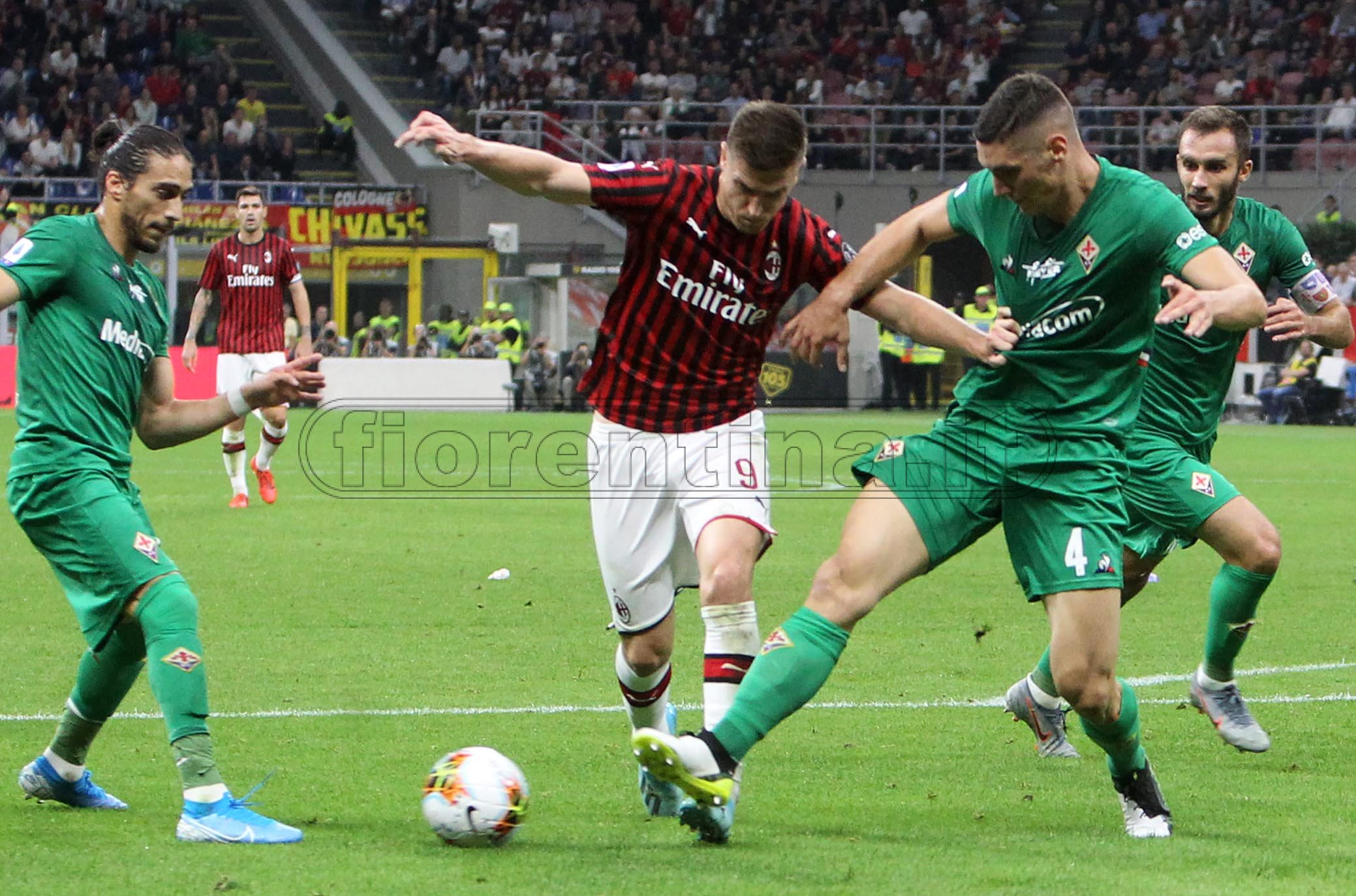 Fiorentina non convinta, Piatek va al Genoa. Domani le visite mediche