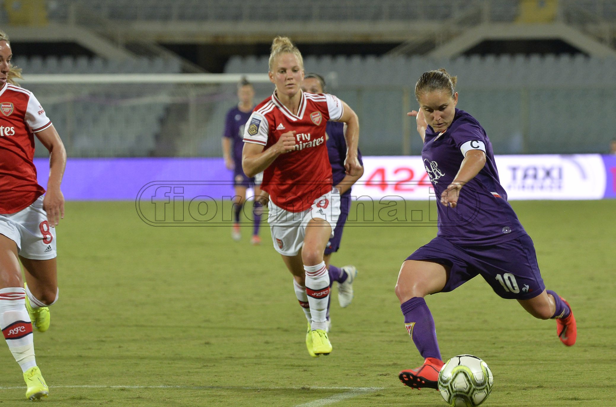 Arsenal-Fiorentina Women's 2-0: niente rimonta, le Gunners dominano ed eliminano le viola