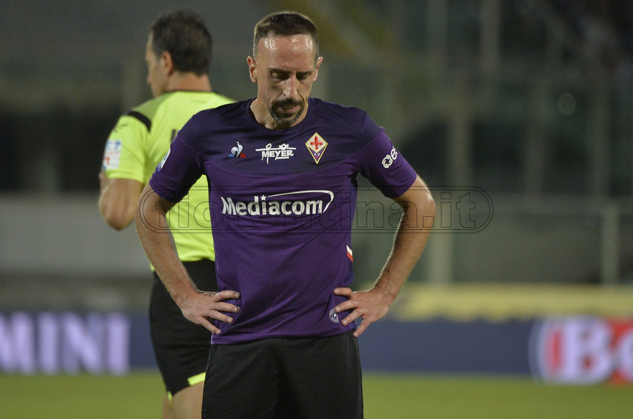 ‘Keep calm’ e palla a Franck. Essenziale per la viola. Quando esce gli avversari si rianimano