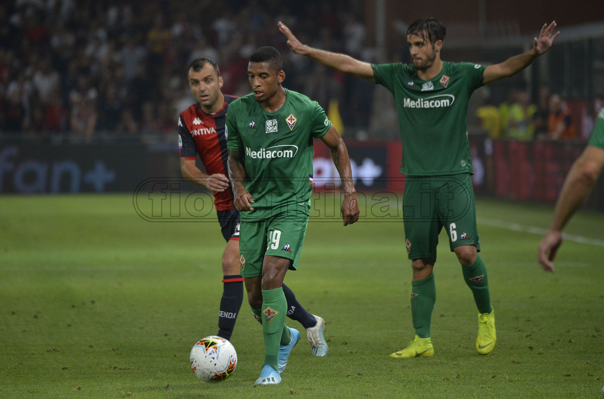 Le immagini di Genoa-Fiorentina nella FOTOGALLERY di VI.IT