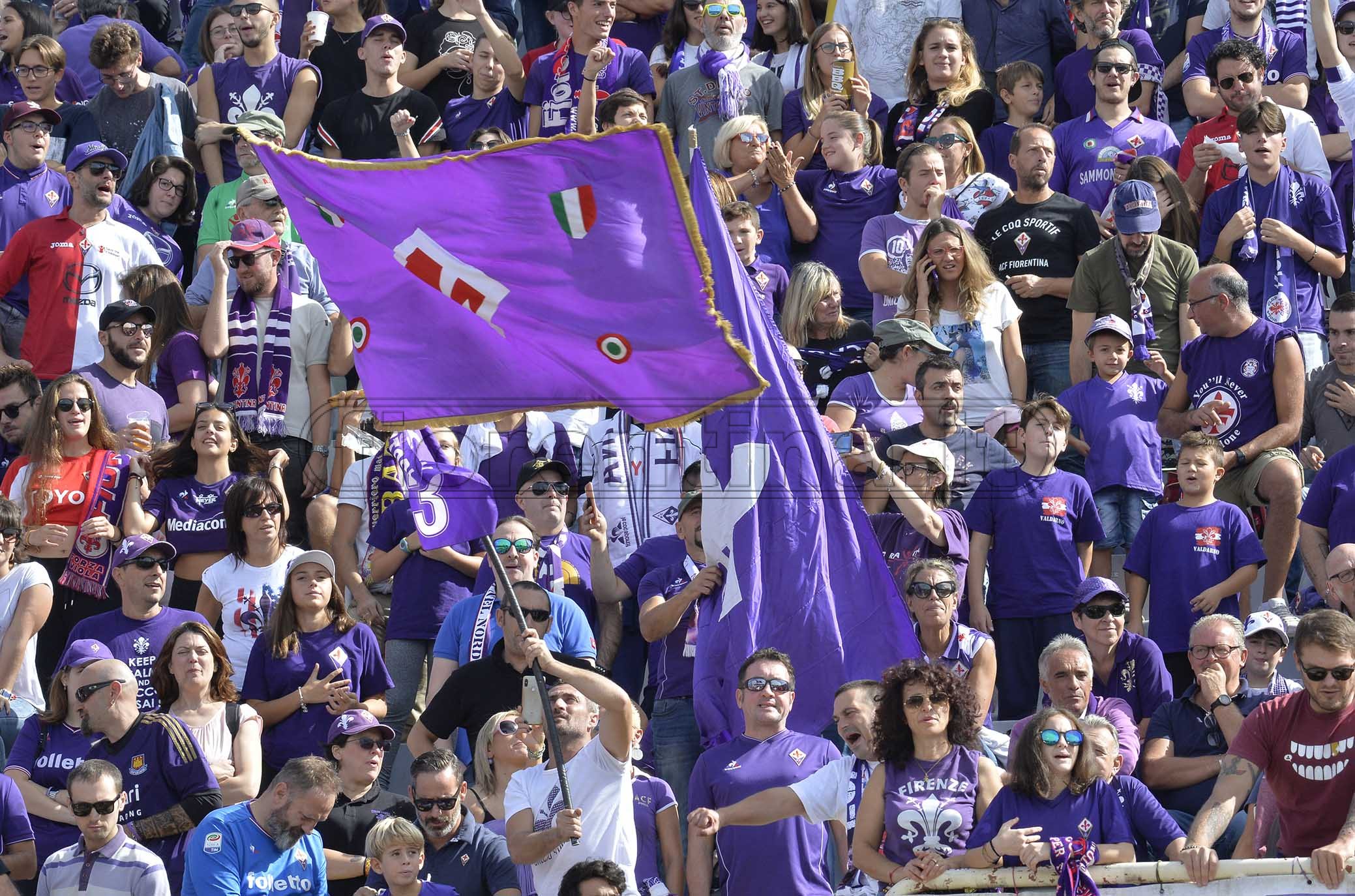 Fiorentina-Udinese, le immagini dei tifosi viola al Franchi