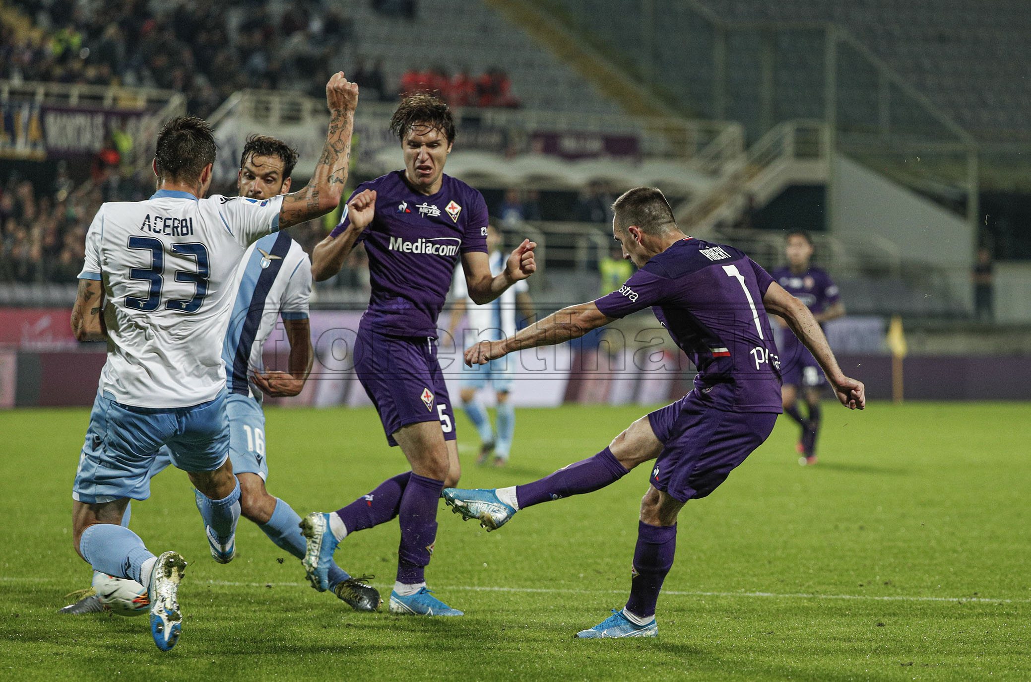 La Fiorentina punita dal Var e da Immobile: polemiche per il gol vittoria