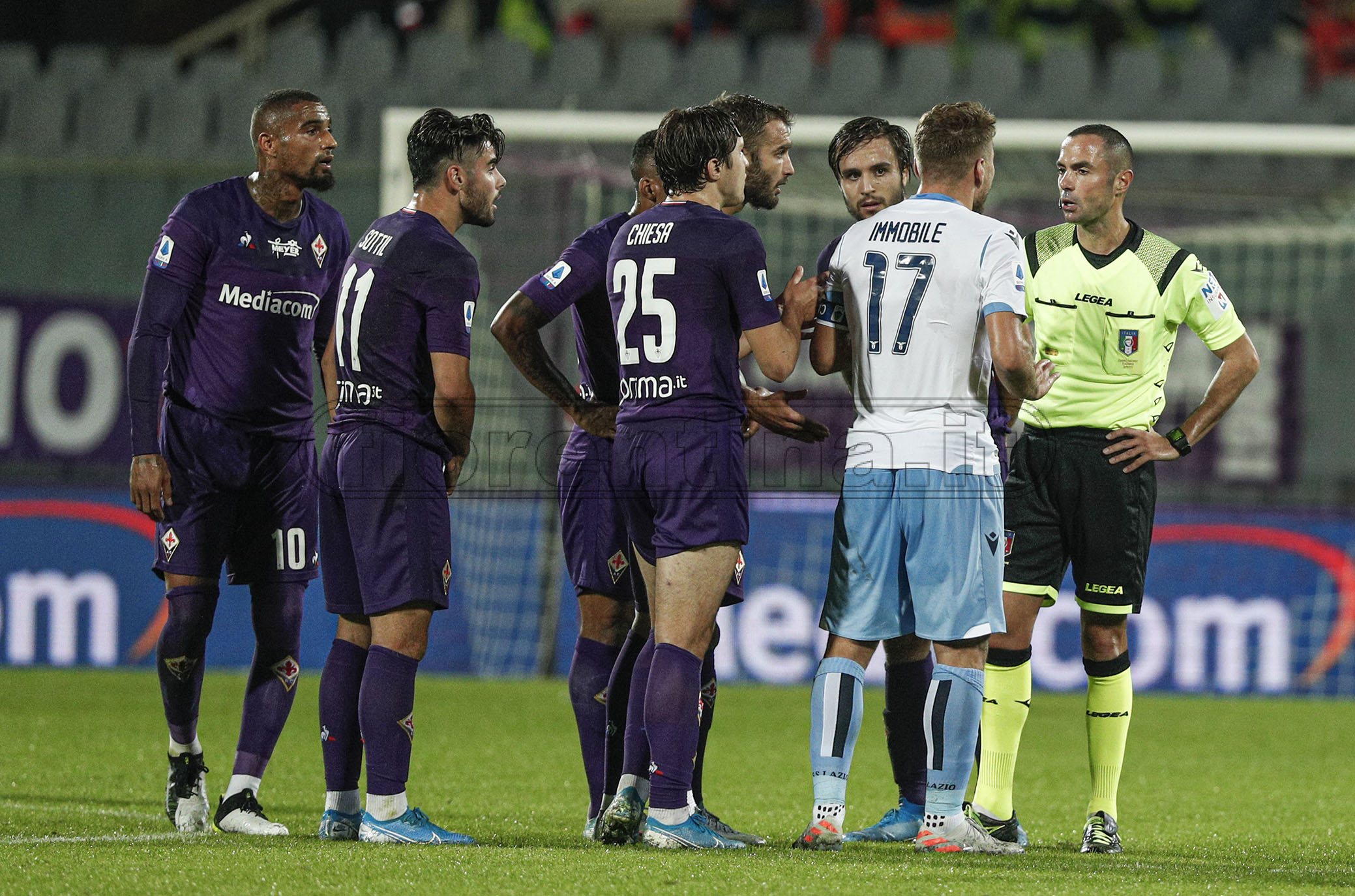 Programma di oggi: Fiorentina in campo contro il Sassuolo alle 21:00 per la decima di A