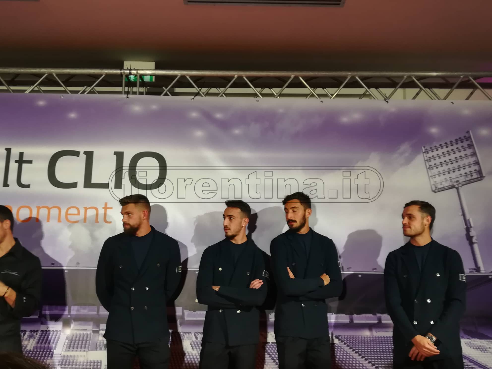 Delegazione della Fiorentina all'evento della Renault. Tanti autografi per i quattro viola (Foto)