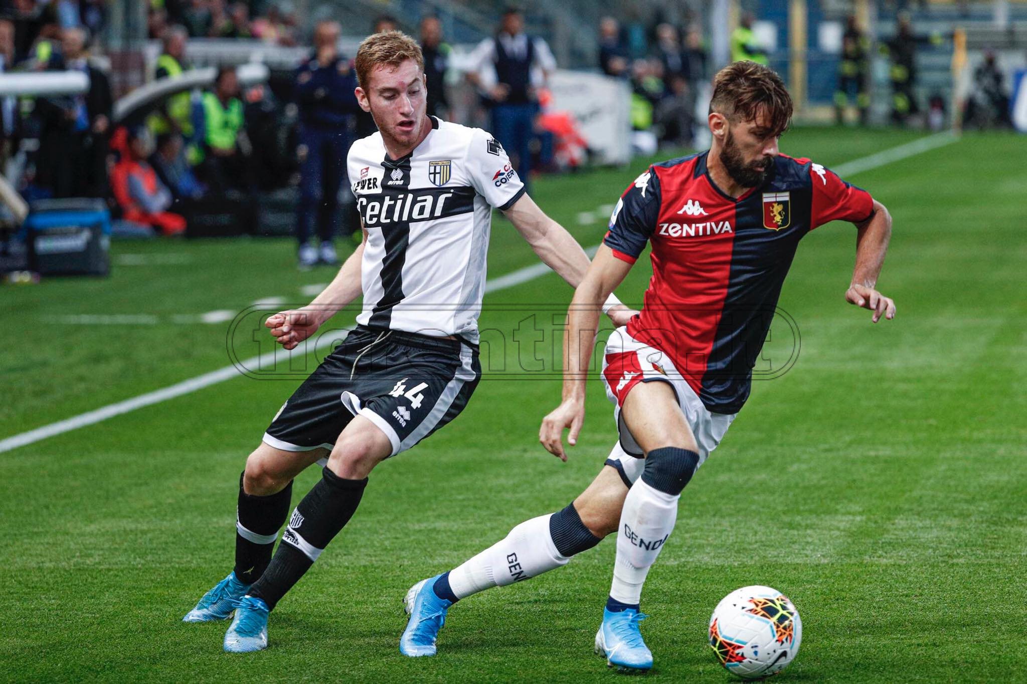 Serie A, il Parma schianta il Genoa: 5-1 degli emiliani sul Grifone