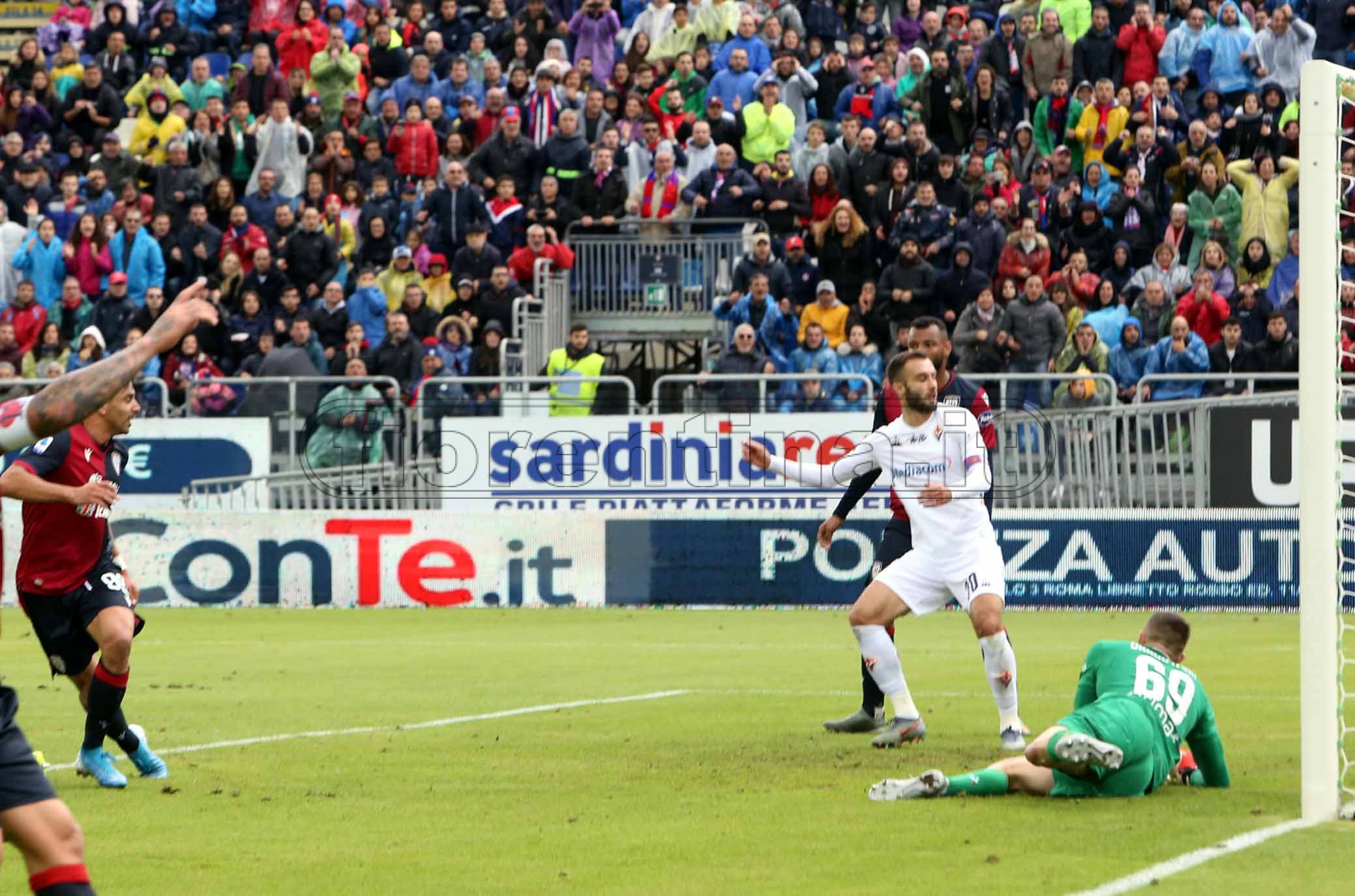 Cagliari: prova a portare un petardo in curva, arrestato prima della gara con la Fiorentina