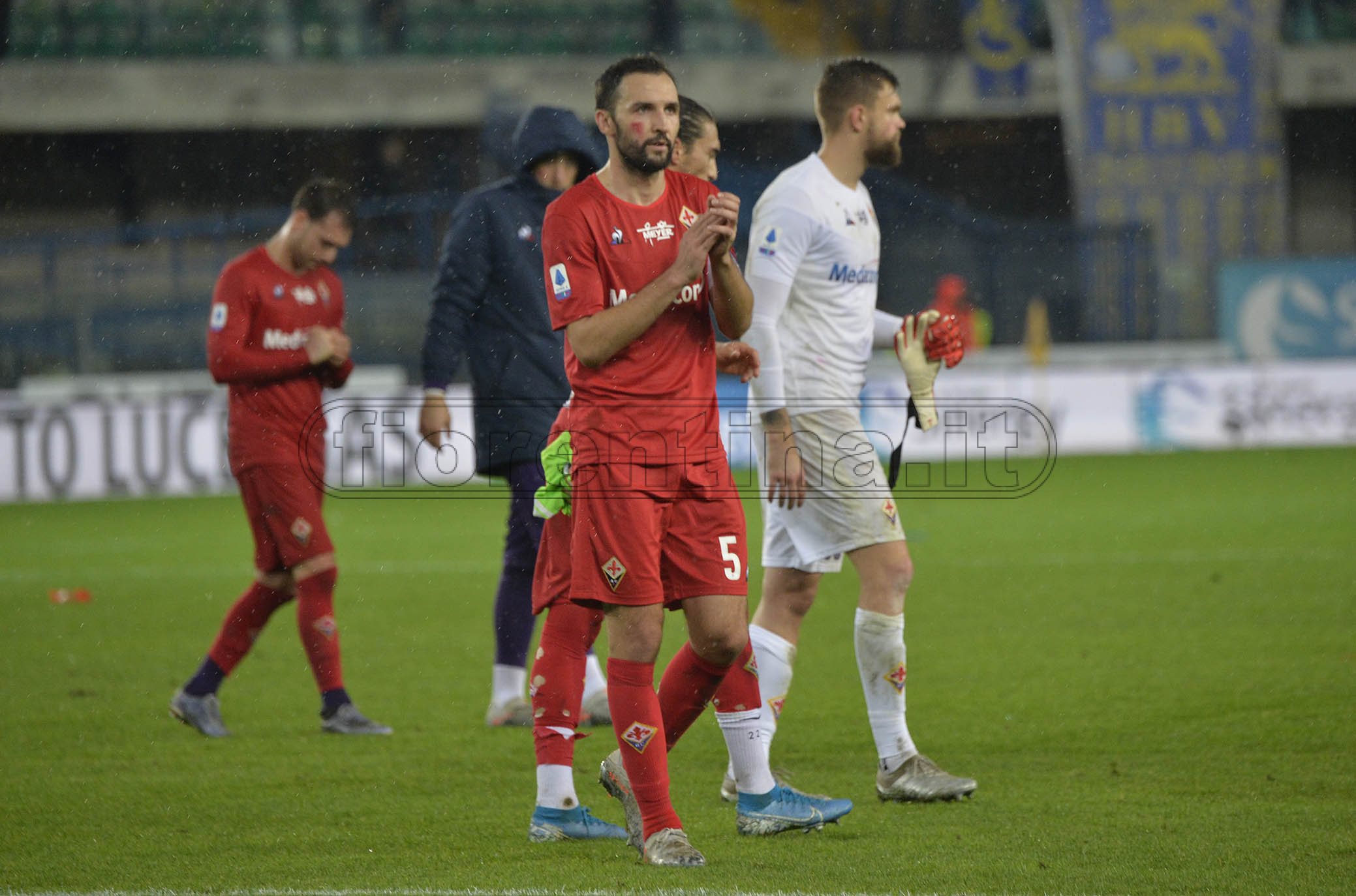 Fatal Di Carmine, Fiorentina travolta. E su Montella piovono fischi