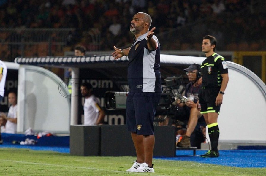 Fiorentina-Lecce a confronto: ospiti meglio fuori casa. Primi tempi horror per i viola