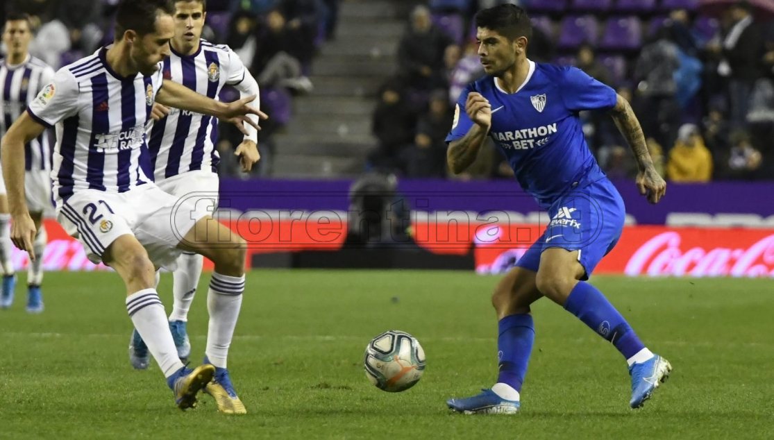 Banega in pole per il centrocampo: in scadenza, ha già lavorato con Montella. Praet...