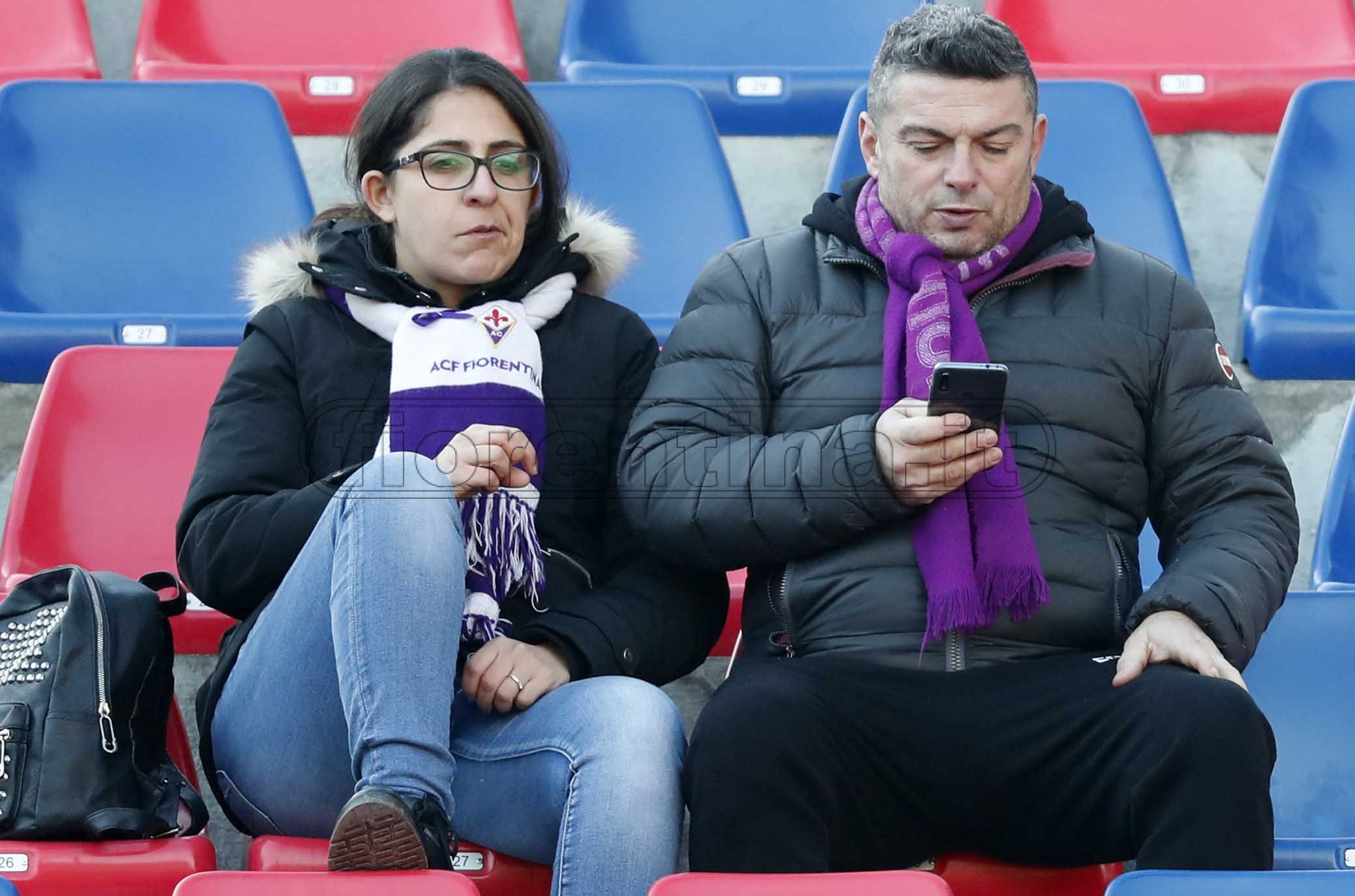 BOLOGNA - ITALY, 06-01-20 -FOTO DI CASTALDI / SILPRESS - 18° GIORNATA DI CAMPIONATO SERIE A TIM - STADIO RENATO DALL’ARA - BOLOGNA VS FIORENTINA, NELLA FOTO: TIFOSI DELLA FIOORENTINA IN TRASFERTA A BOLOGNA