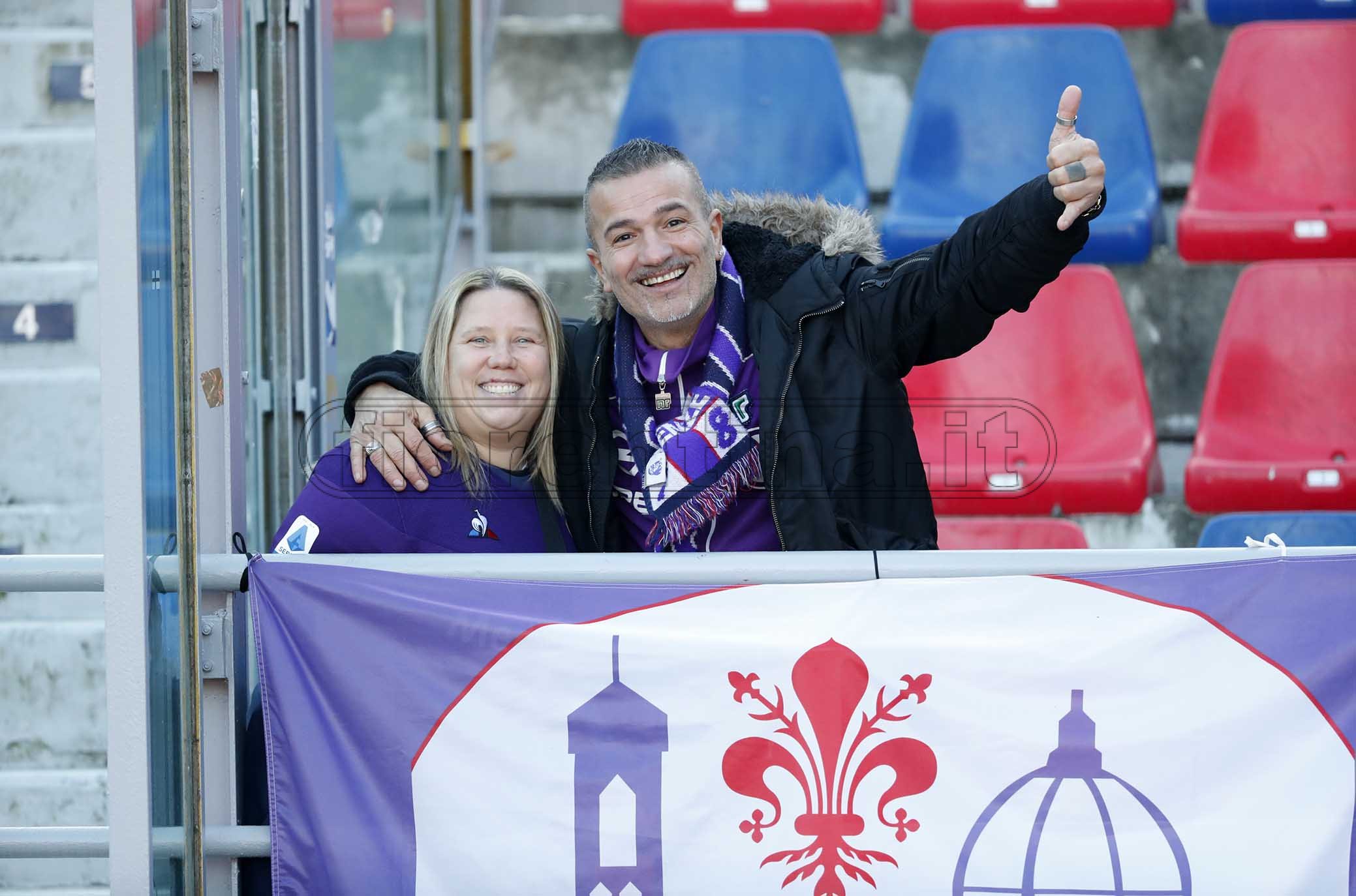 BOLOGNA - ITALY, 06-01-20 -FOTO DI CASTALDI / SILPRESS - 18° GIORNATA DI CAMPIONATO SERIE A TIM - STADIO RENATO DALL’ARA - BOLOGNA VS FIORENTINA, NELLA FOTO: TIFOSI DELLA FIOORENTINA IN TRASFERTA A BOLOGNA