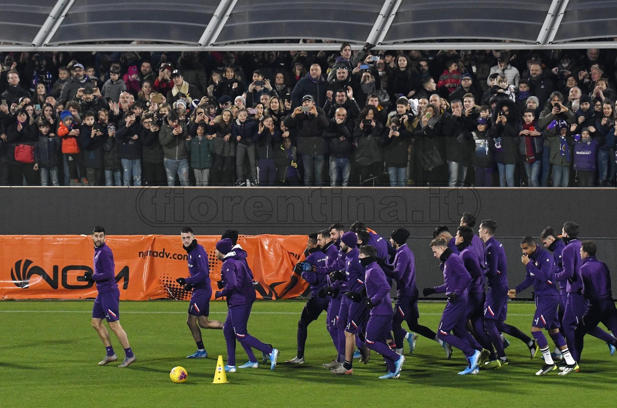 Programma di oggi: altra giornata di lavoro per i viola. Domenica c’è la Spal