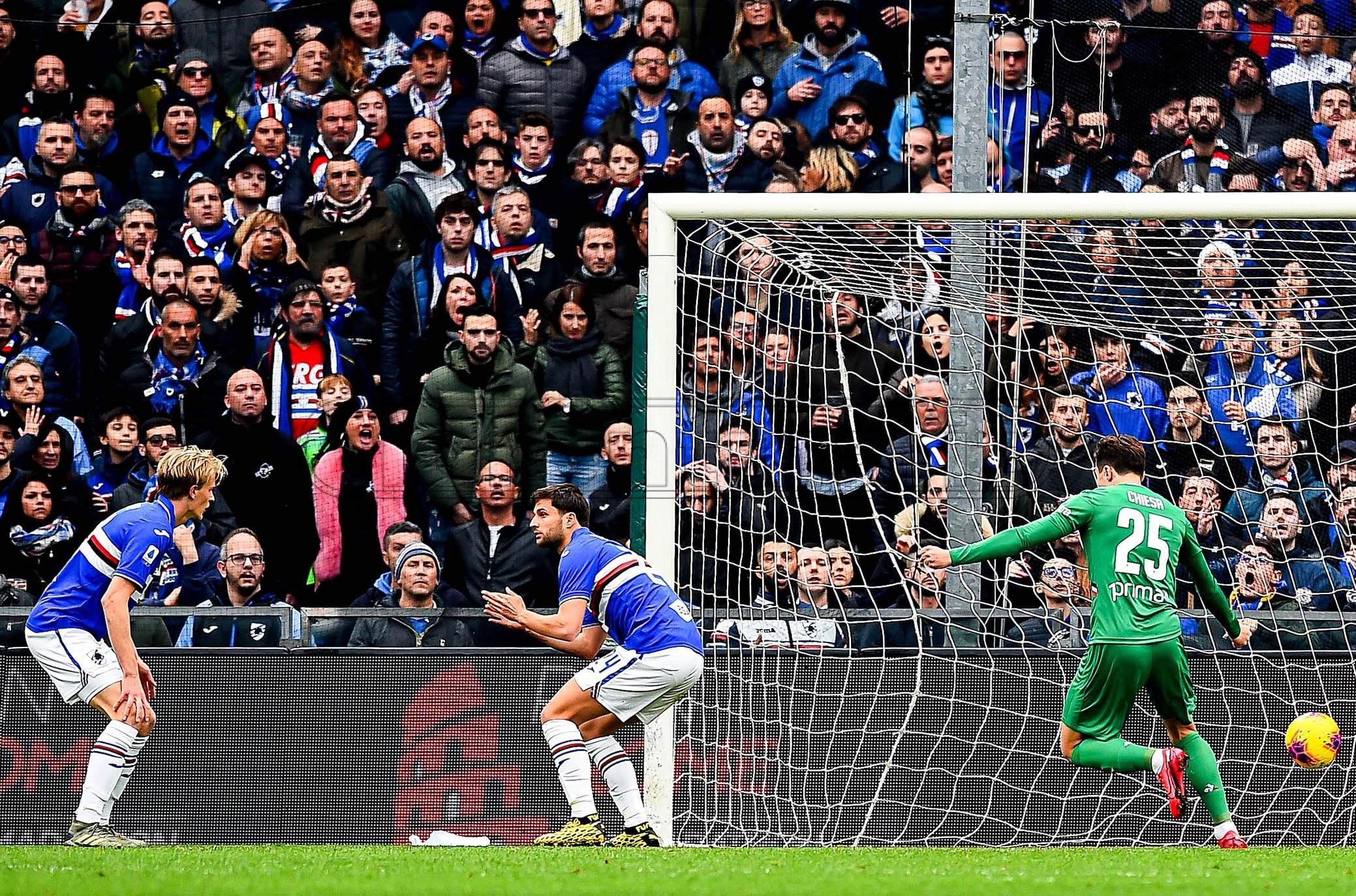 Serie A 2019/20 | Sampdoria-Fiorentina Gol Fiorentina (0-1): delusione Morten Thorsby-Bartosz Bereszynski - esultanza Federico Chiesa