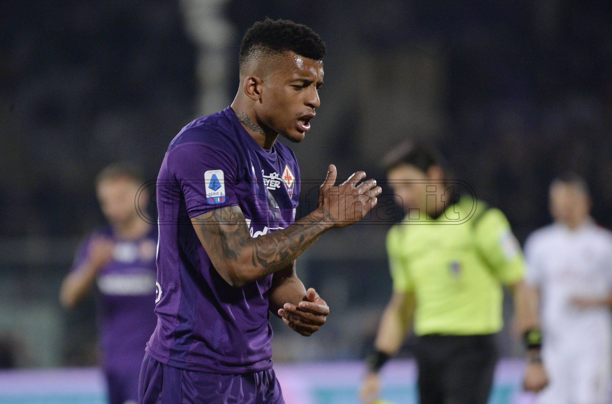 Dalbert, serata da incubo in Champions: causa due rigori e viene espulso (VIDEO)