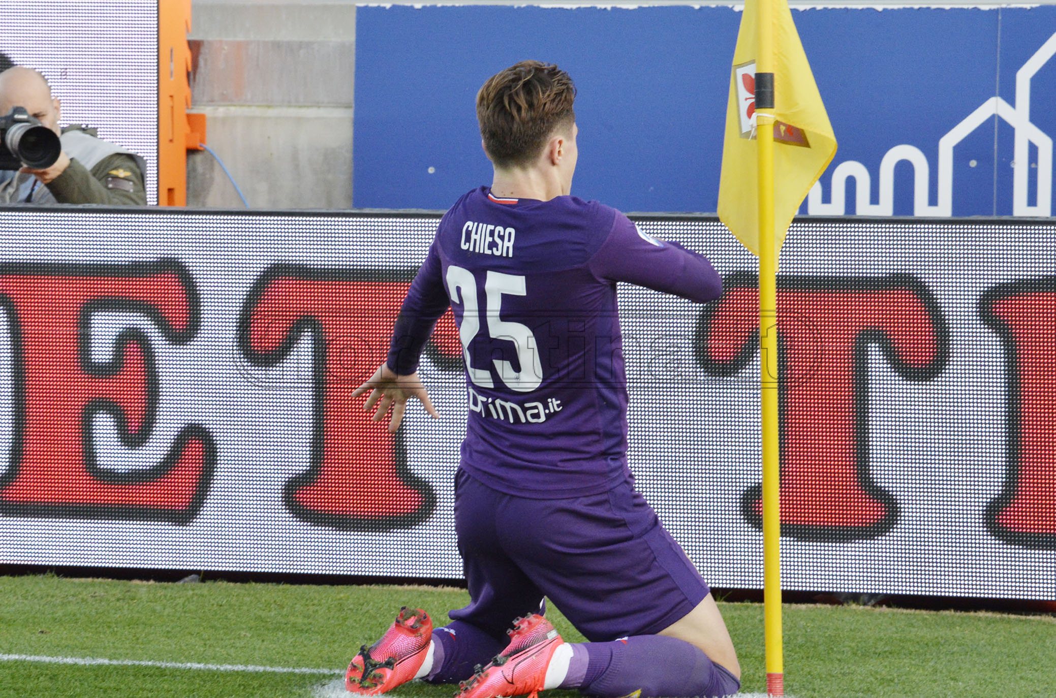 Chiesa e la Fiorentina ad un bivio: direzione da scegliere in fretta. No a contropartite, all'estero hanno più soldi