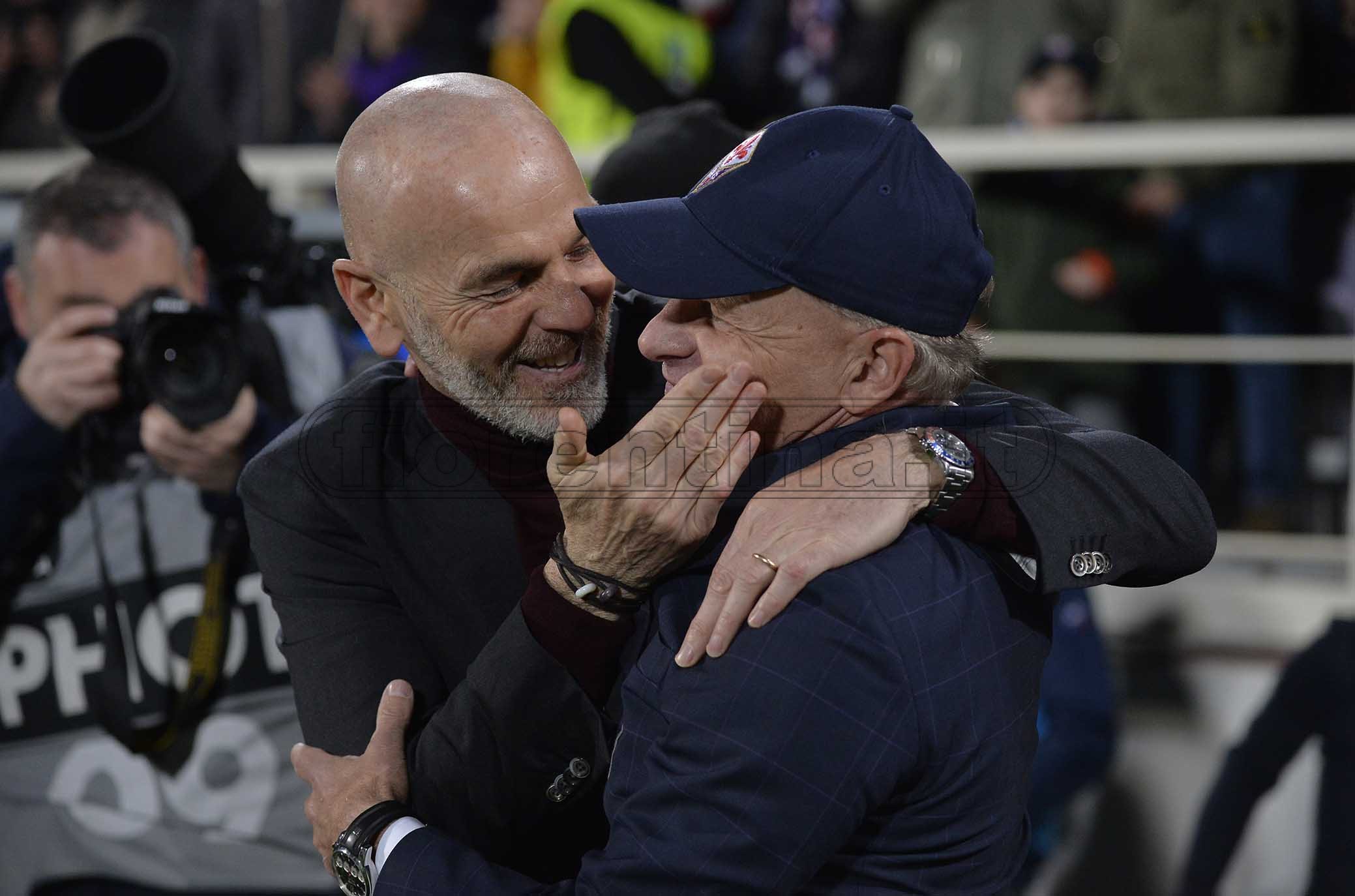 Ex viola, il Milan ci pensa due volte prima di silurare Pioli. Alla fine potrebbe restare...