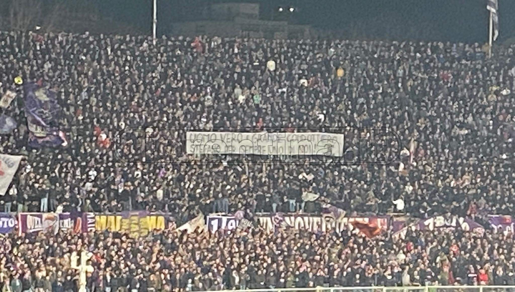 Striscione in Fiesole: "Uomo vero e grande condottiero: Stefano per sempre uno di noi"