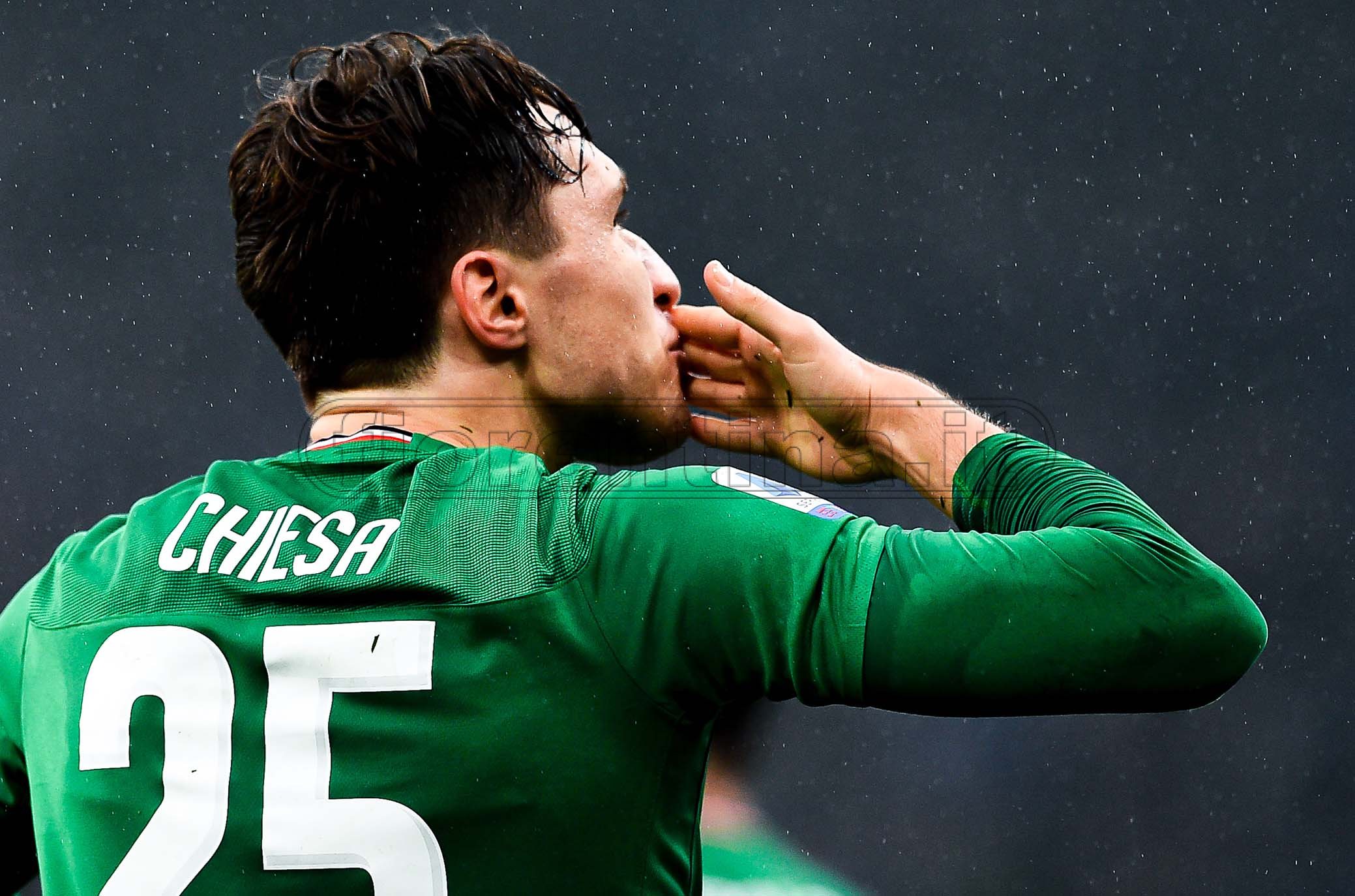 La Juventus vuole ripartire da Chiesa. Commisso frena