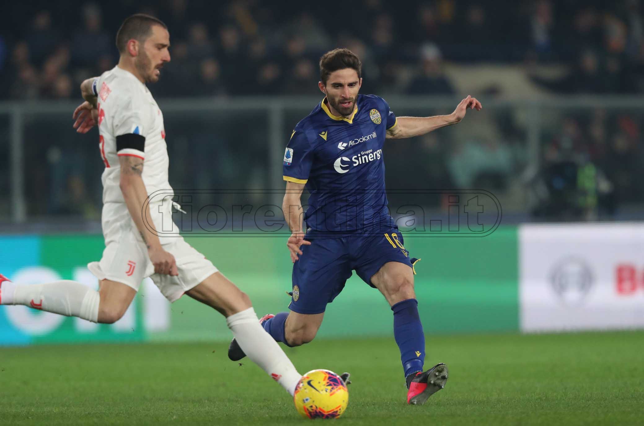 Serie A, vittoria in rimonta dell'Hellas Verona contro la Juventus grazie ai gol di Borini e Pazzini