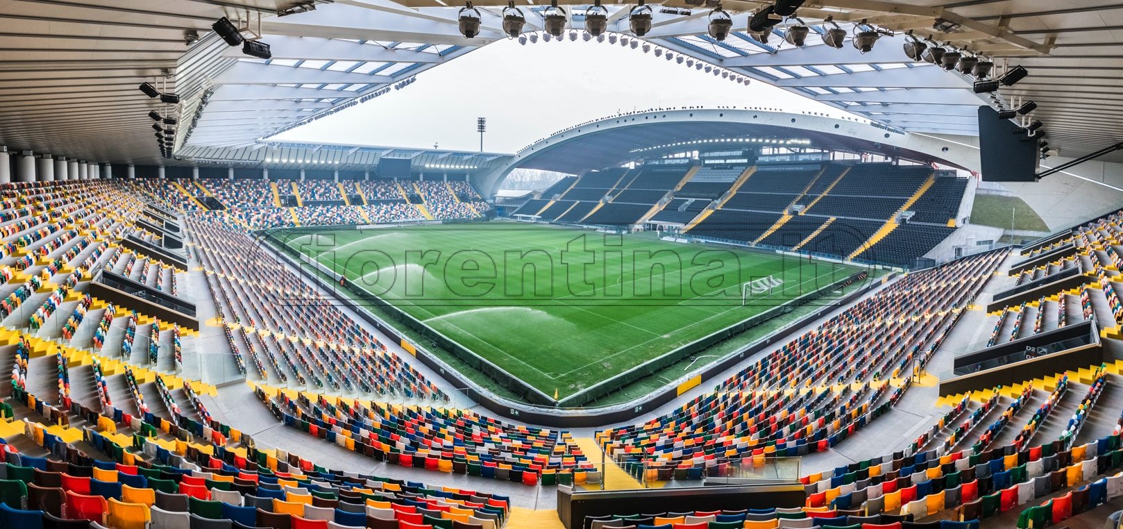 Porte chiuse, le tv aprono alla diretta. In chiaro anche Udinese-Fiorentina?