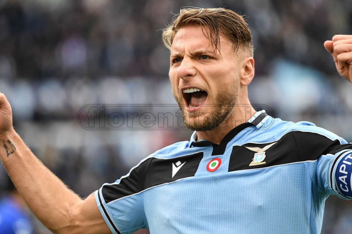 La Lazio vince sotto la pioggia allo Scida: 2-0 al Crotone grazie ai gol di Immobile e Correa