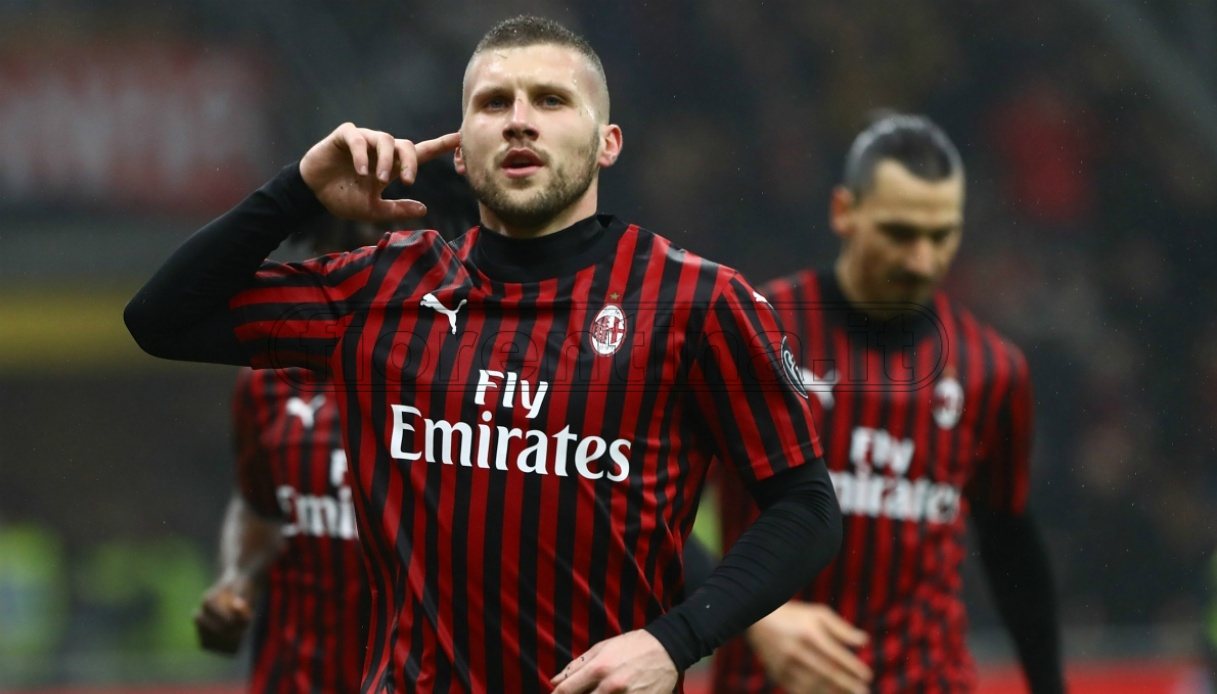 Milan: contro la Fiorentina sarà 4-2-3-1. Davanti out Ibra, gioca Ante Rebic