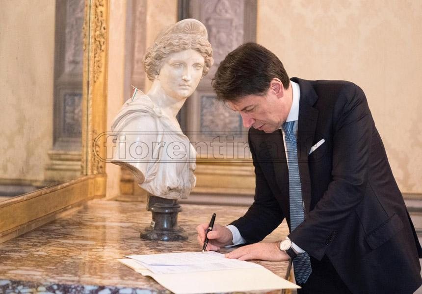 Premier Conte: "Sanzioni fino a 3.000 euro per chi non rispetta le regole. Emergenza fino al 31 luglio? No, vi spiego..."