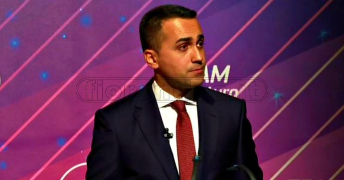 Coronavirus, Di Maio difende Spadafora: "Il calcio si deve fermare"