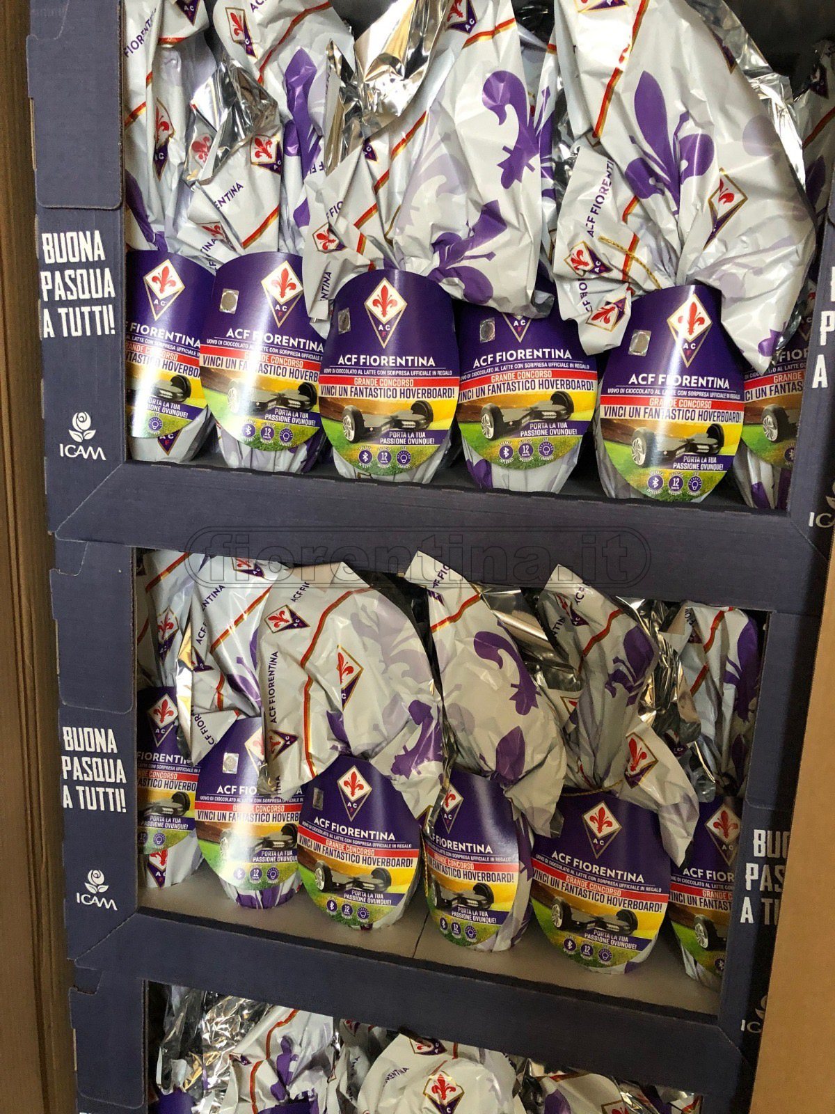 Pasqua, la Fiorentina dona 4700 uova a medici e personale ospedaliero (FOTO)