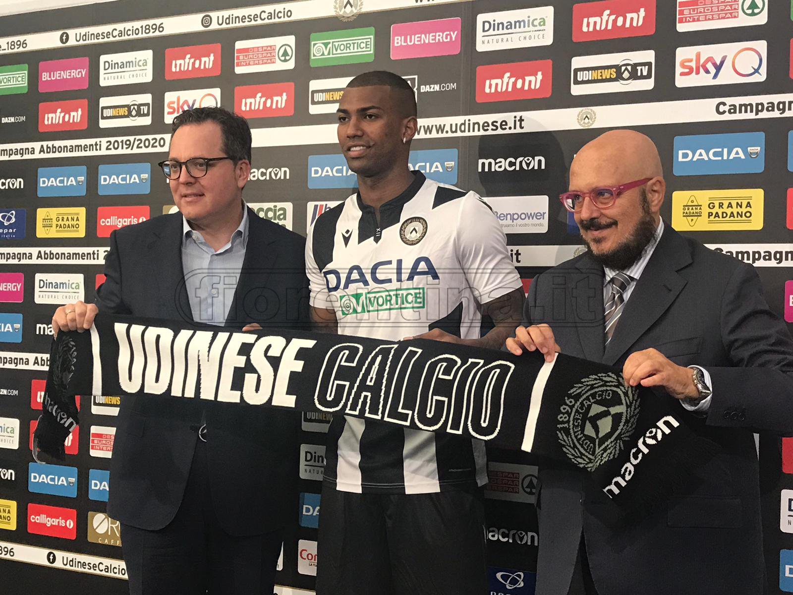 Ag. Walace: "La scorsa estate Pradè voleva portarlo a Firenze"