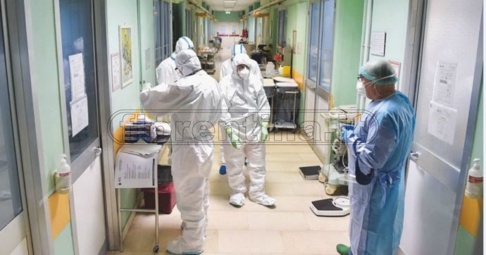 Coronavirus in Italia: 10925 nuovi casi e 47 decessi