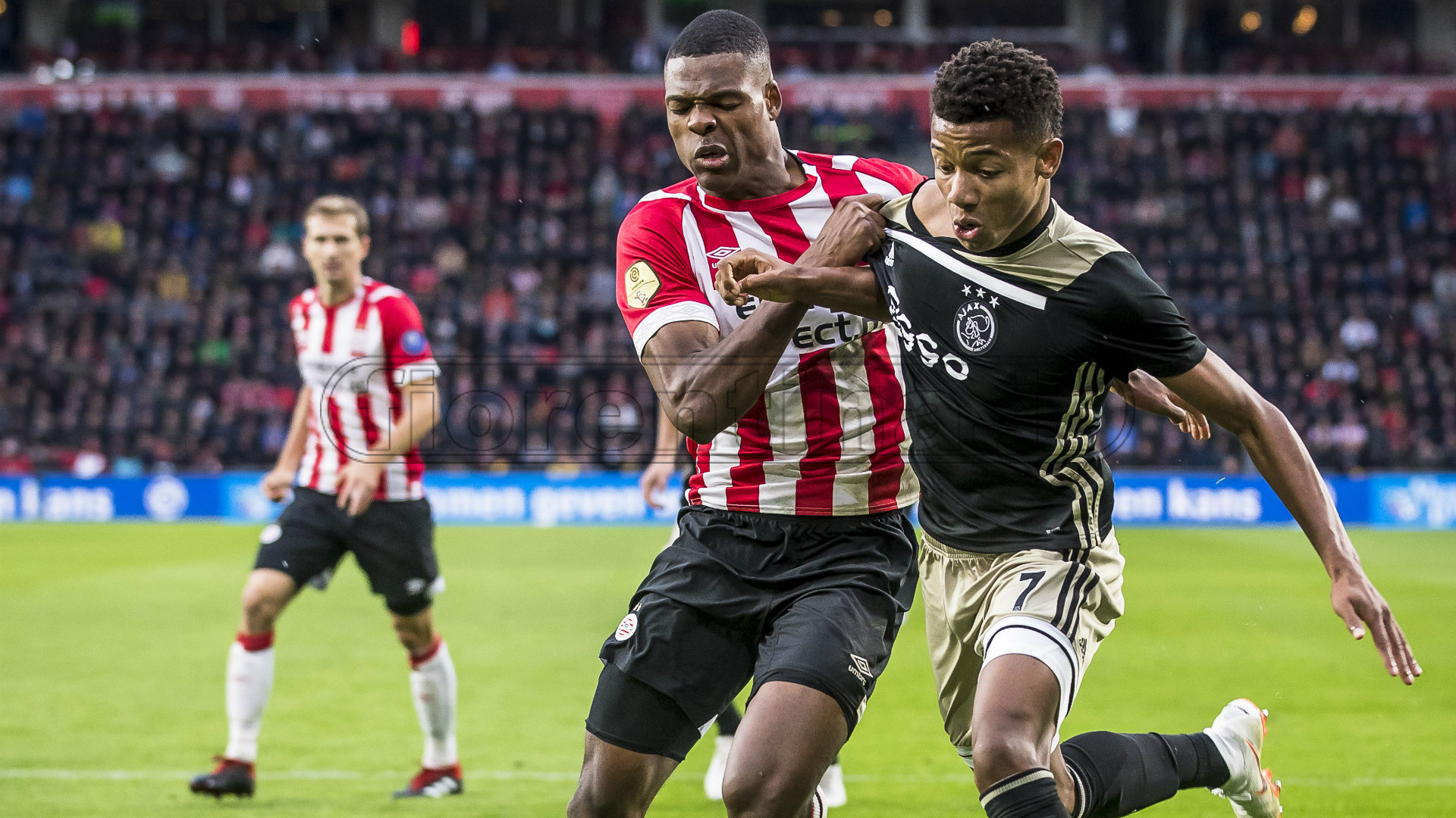 Coronavirus, Eredivisie verso lo stop: il premier Rutte ferma lo sport fino a settembre