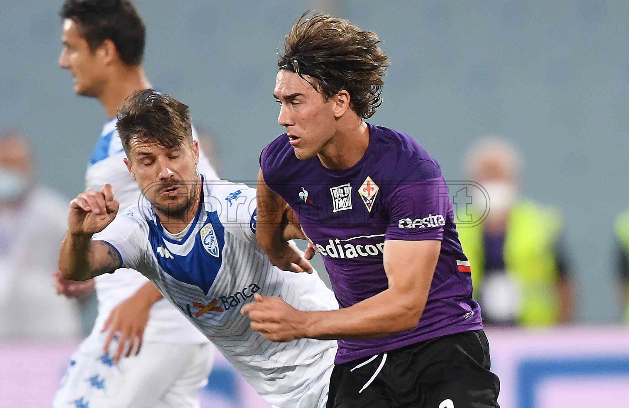 Vlahovic, presente e futuro. In testa solo Firenze, firmerà a breve fino al 2025