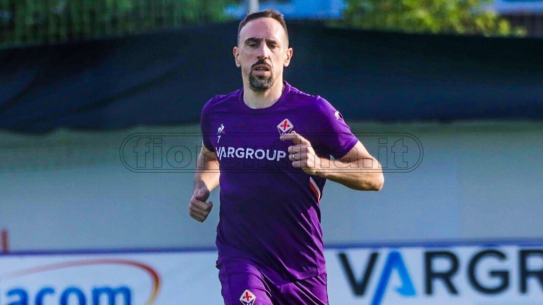 Alba (adesso) o notte fonda (post Genoa-Fiorentina) che sia. Ribery e le aperture straordinarie del centro sportivo. Ecco cosa porta la mentalità di un campione