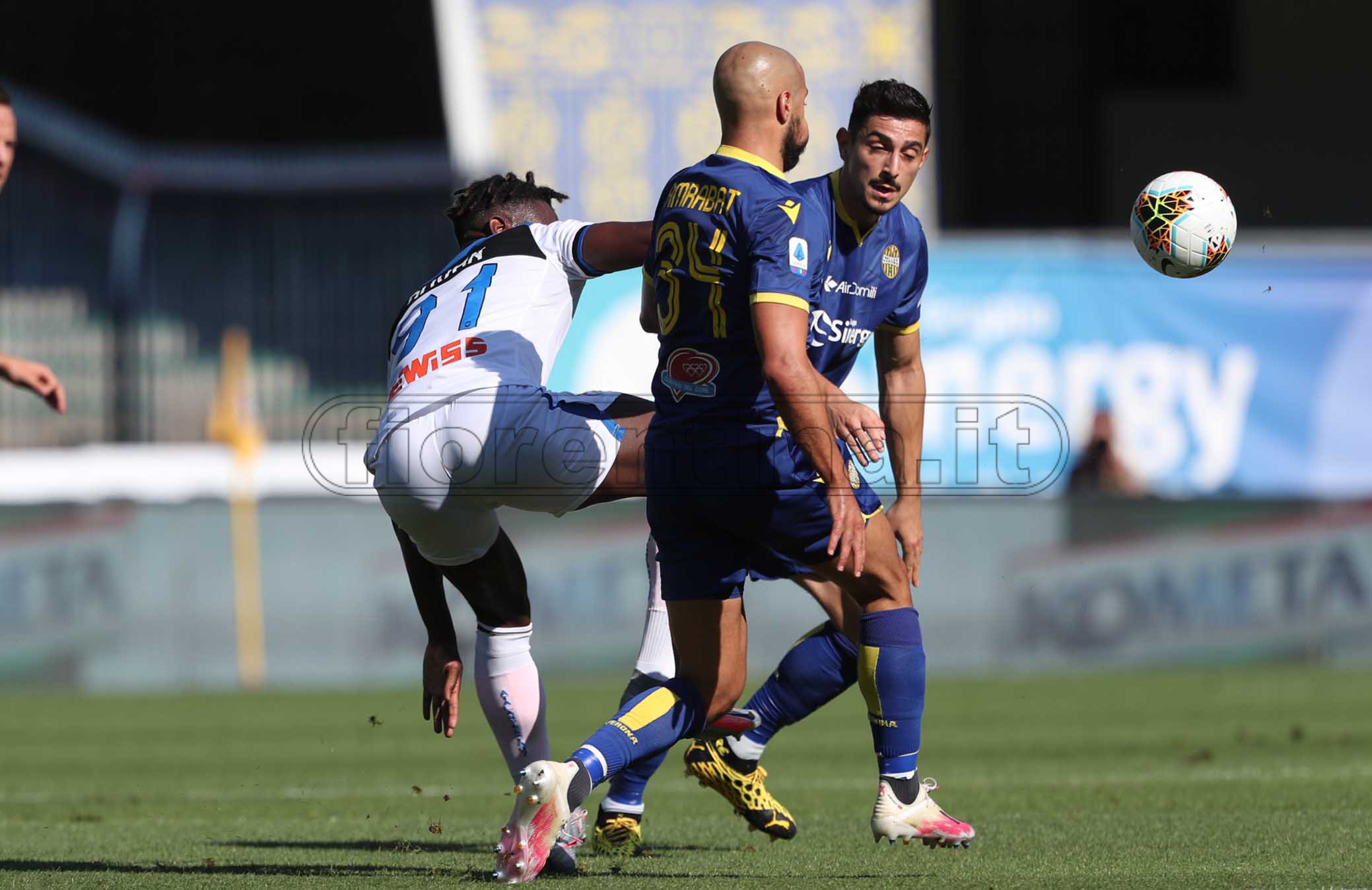 Amrabat, oggi in campo tutta la gara. Ammonito, sarà squalificato contro il Torino