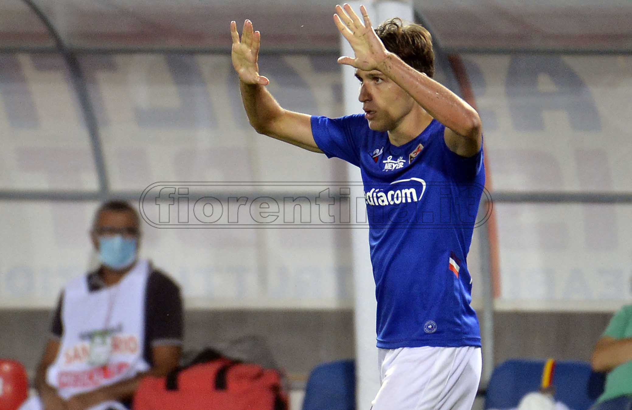 Super Chiesa e la Fiorentina cala il tris a Lecce