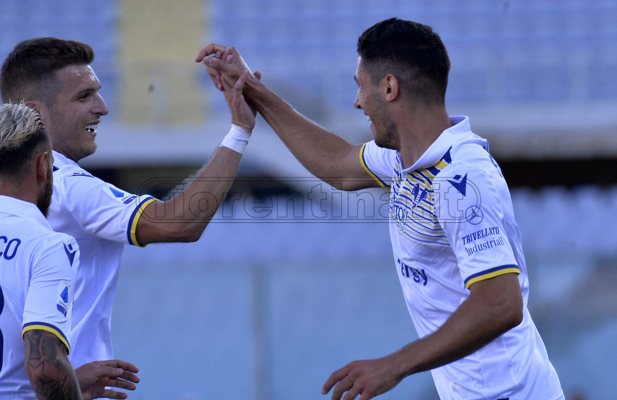 Faraoni rinnova con l'Hellas. La Fiorentina lo aveva cercato assieme a Napoli e Roma