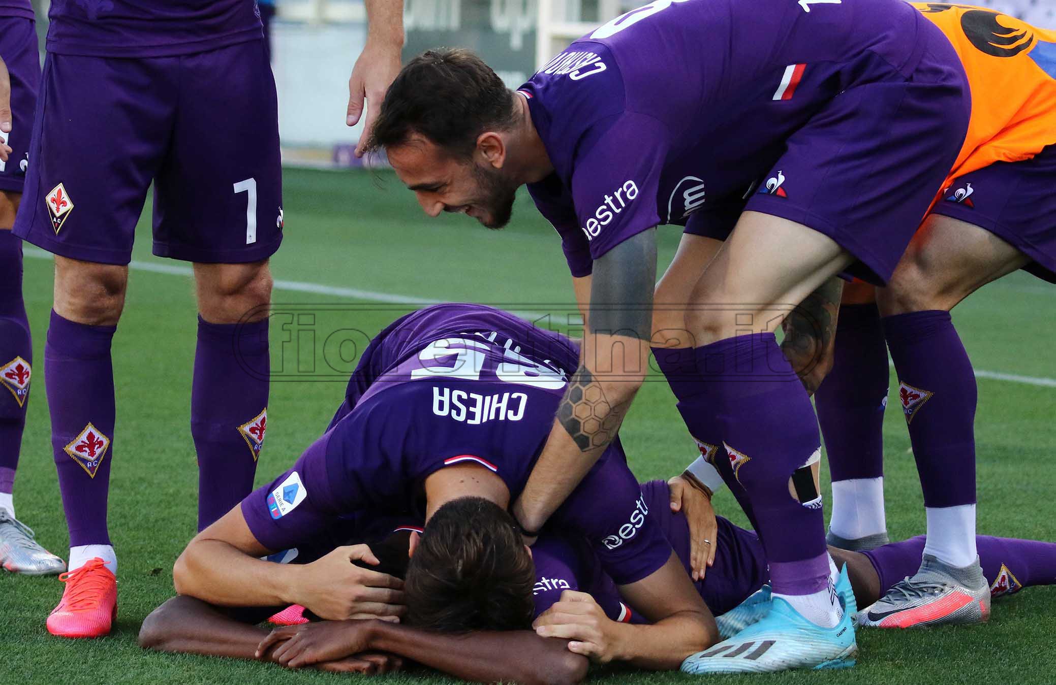 La prima vittoria in casa dal 12 gennaio vale la salvezza matematica per la Fiorentina