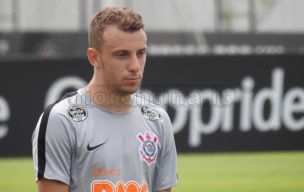 Fiorentina, per la fascia sinistra piace Carlos Augusto del Corinthians