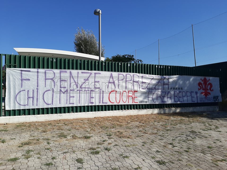 Centro sportivo, striscione per Iachini: "Firenze apprezza chi ci mette il cuore" (FOTO)