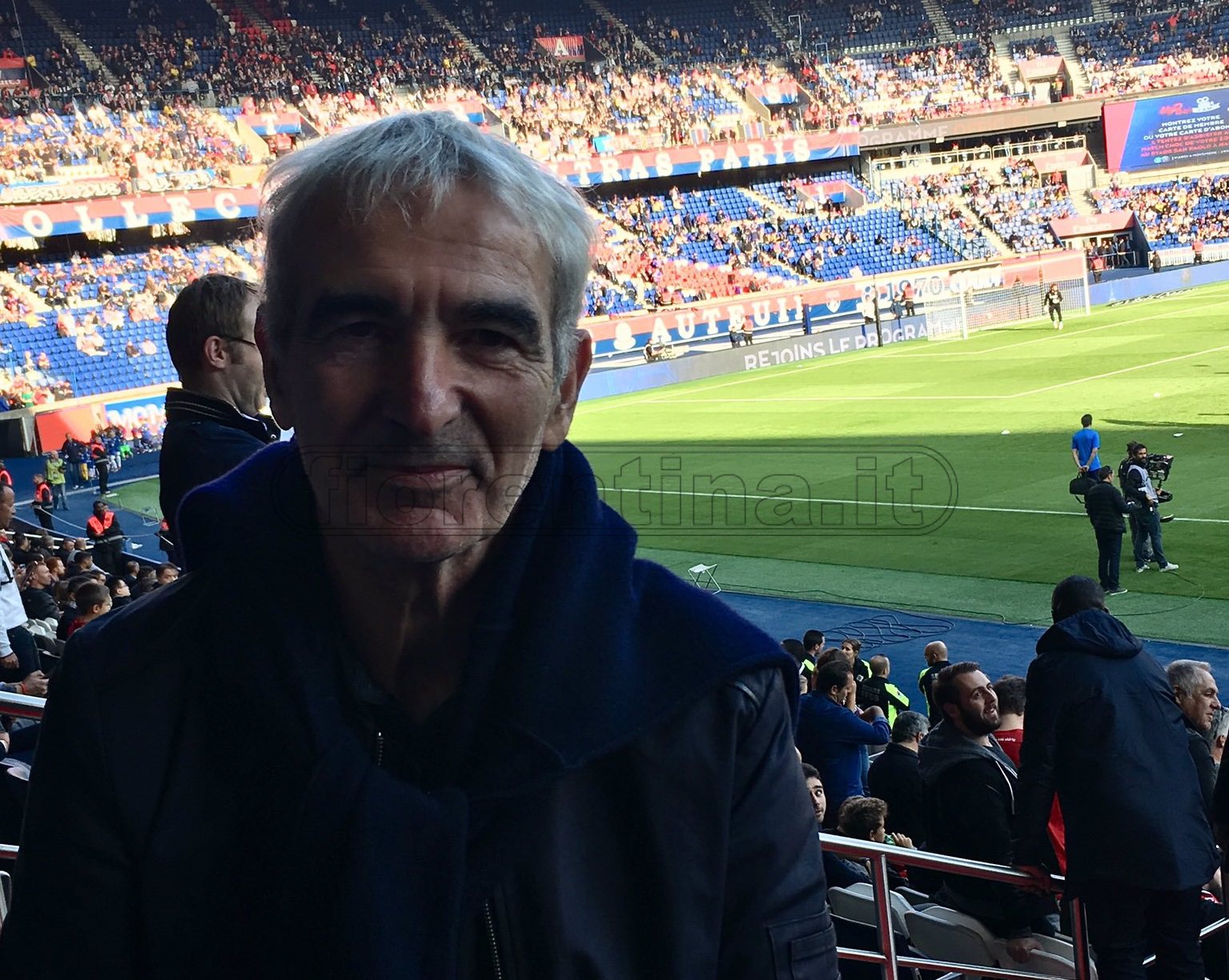 Domenech 'punge' Gasperini: "Grazie per i cambi..."