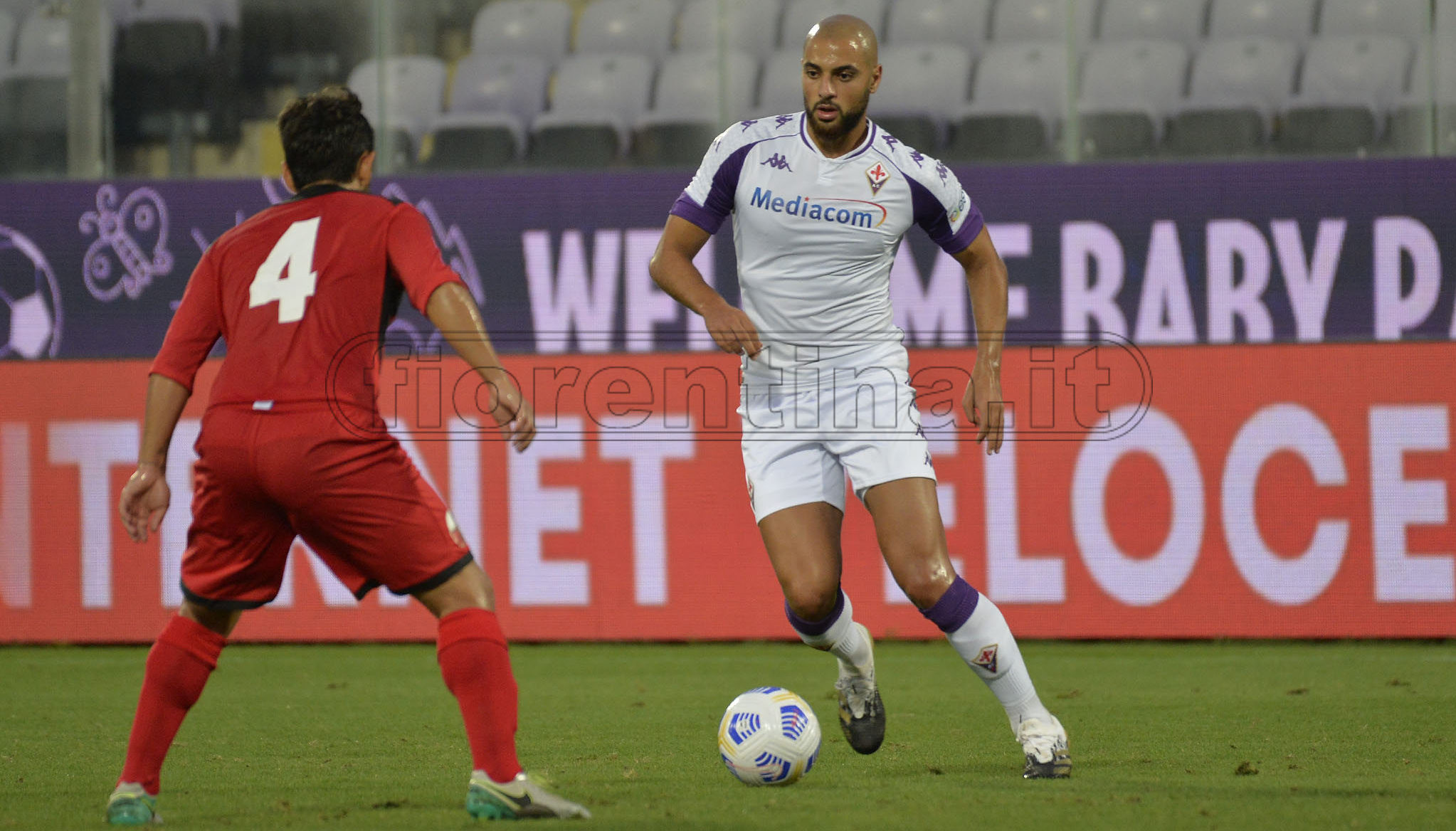 Domani alle 14.30 la presentazione del nuovo centrocampista viola Sofyan Amrabat
