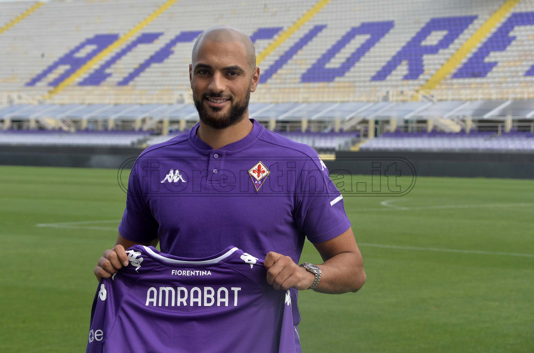 Le immagini della presentazione di Amrabat nella fotogallery di VI.IT