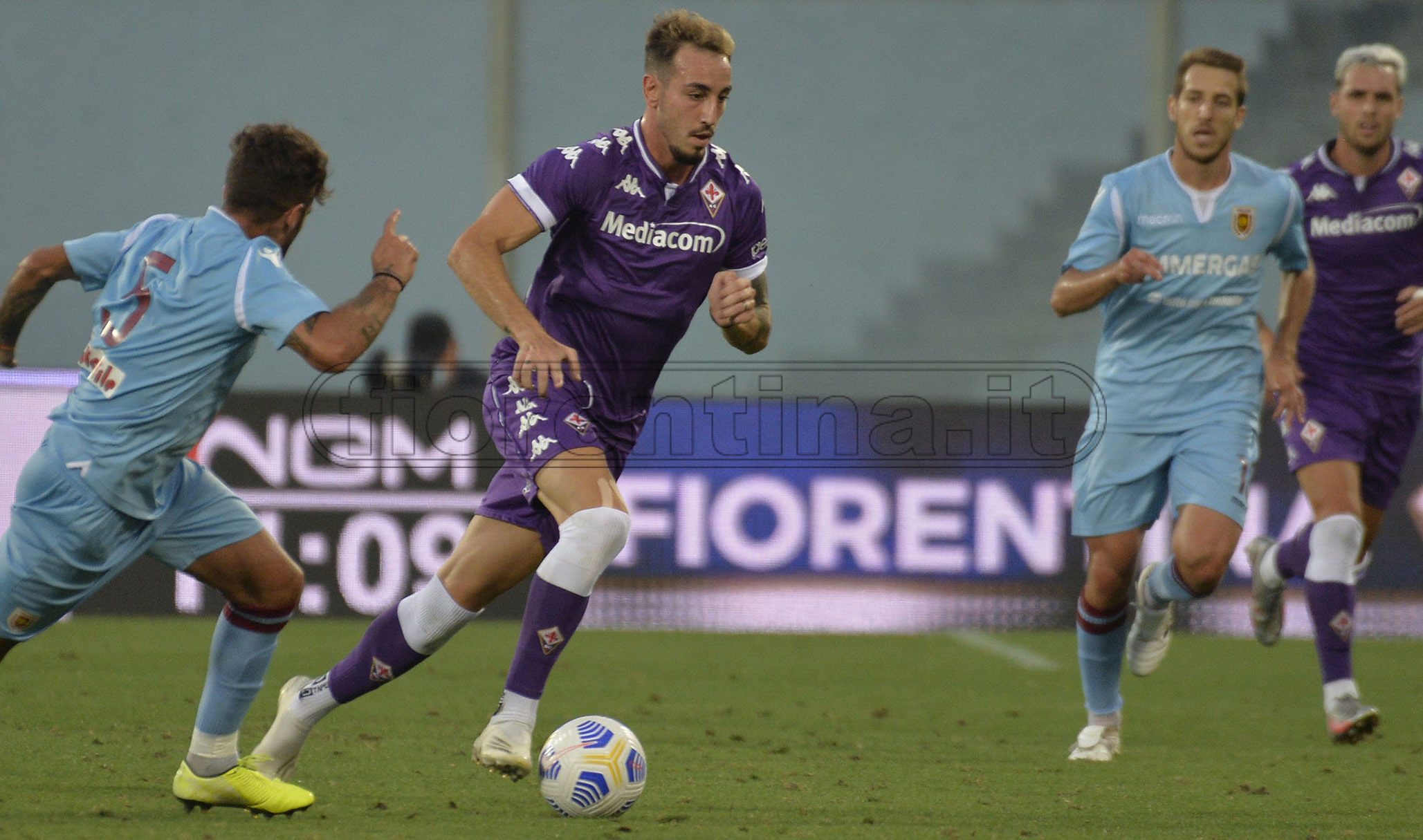 La Fiorentina celebra il nuovo numero 10 viola (VIDEO)