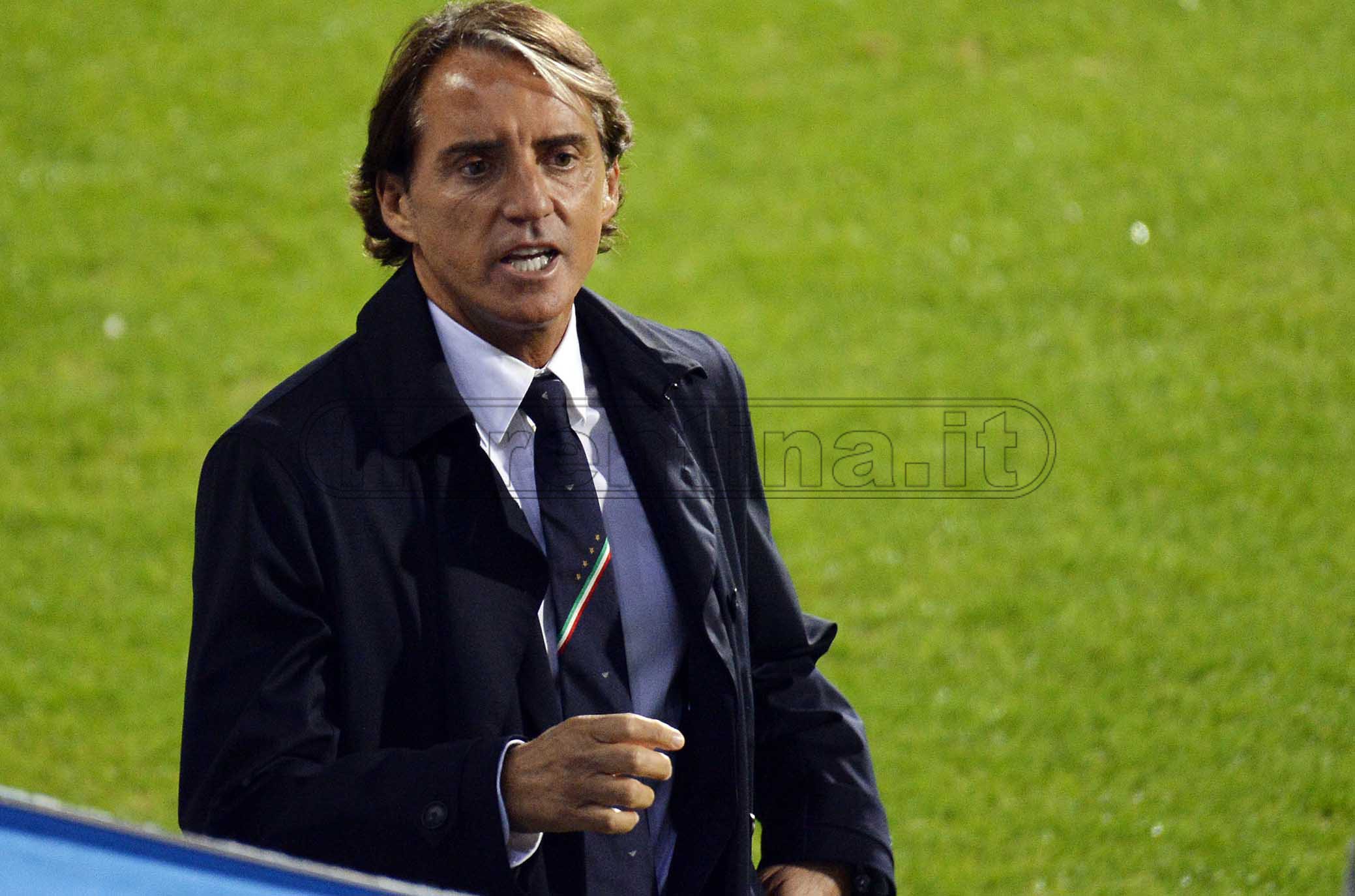 Nazionale, cose mai viste: Mancini positivo, giocatori viola in attesa
