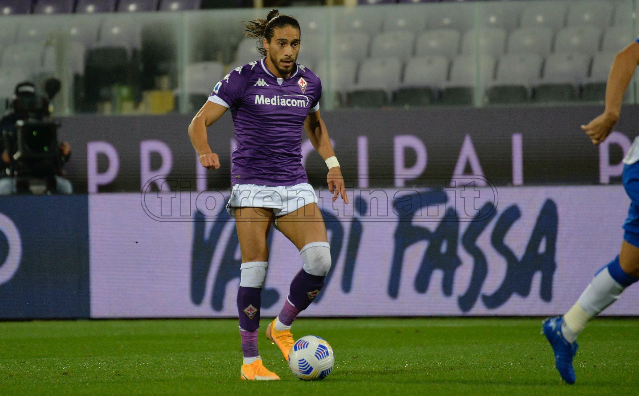 Caceres, novanta minuti da terzino destro con l’Uruguay nella vittoria contro il Cile